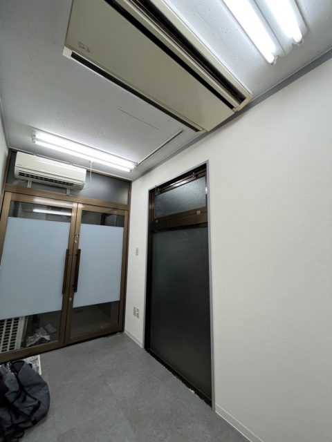 店舗電気工事　照明交換